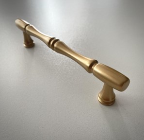 Dorezë (doreza) për mobilie, ngjyrë ari , L:128mm ” Oro Miano "