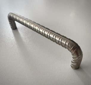 Dorezë (Doreza) për mobilie, ngjyrë argjendi , L:128mm ” Vintage nic”