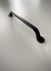 Dorezë (Doreza) për mobilie, ngjyrë e zezë matt , L:160 mm ” Laccato”