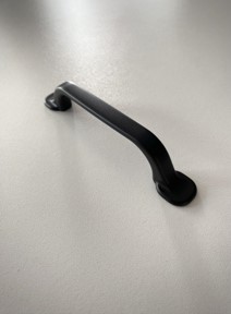 Dorezë (Doreza) për mobilie, ngjyrë e zezë matt , L:96 mm ” Laccato”