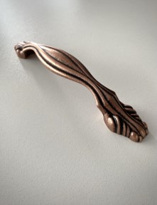 Dorezë (Doreza) për mobilie, ngjyrë bakëri , L:128mm ”Rame Vecchio Countr”