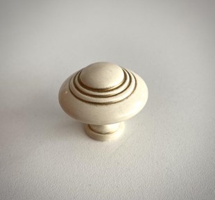 Dorezë (Doreza) për mobilie, ngjyrë e bardhë , D:35mm ”Royal ivory gold”